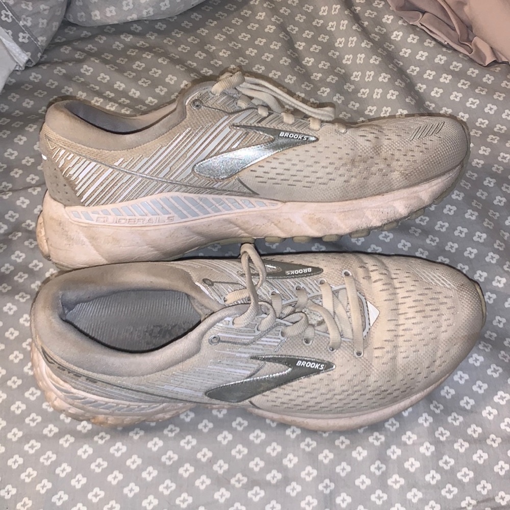 White Brookes running shoes